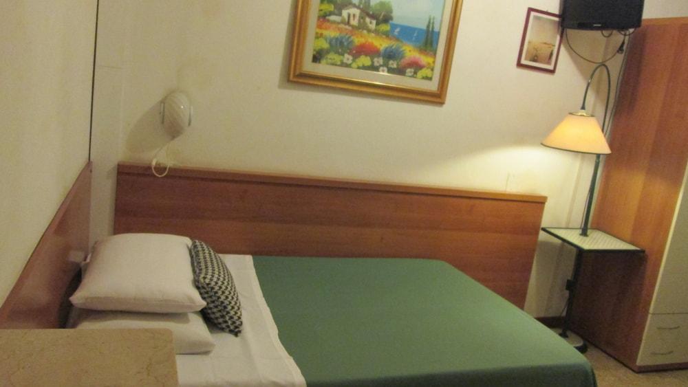 Ca' Grande Hotel Милано Екстериор снимка